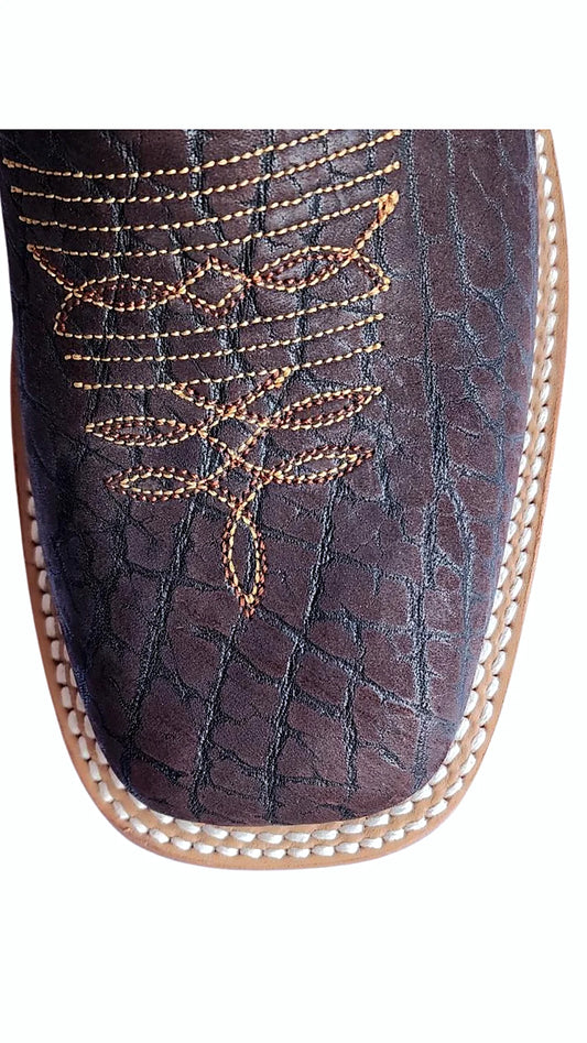 Nubuck cowboy boot in brown with a brushed matte surface