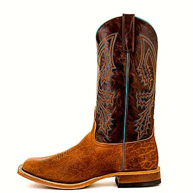 Men's western boot with a shaped shaft and western heel