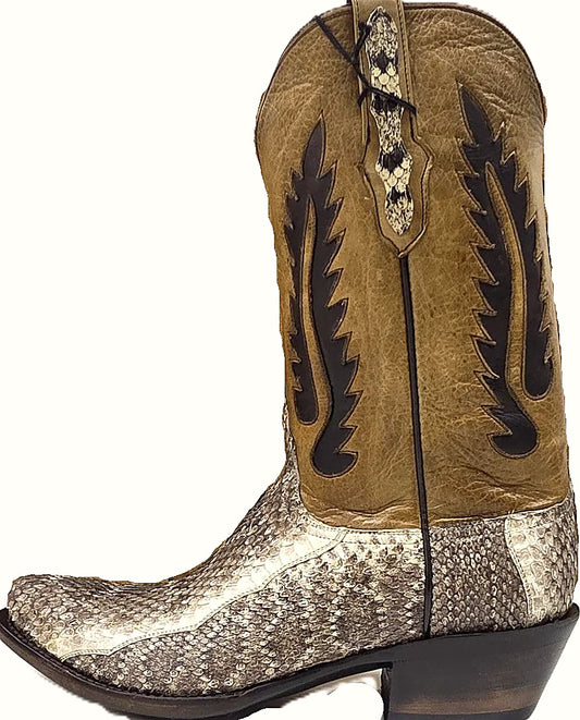 Black rattlesnake western boot showing the diamond banding