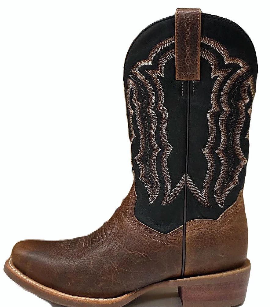 Square toe western boot with a rubber outsole