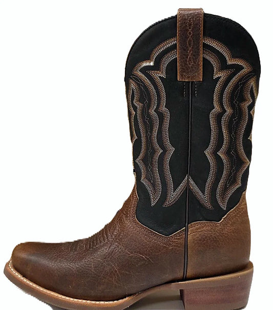 Square toe western boot with a rubber outsole