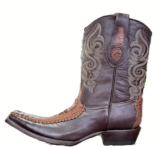 Western boot cut to the Holland toe shape